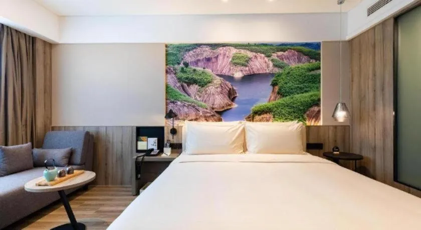 Bed in Atour Hotel Changsha Wuyi Square Wanbao Avenue
