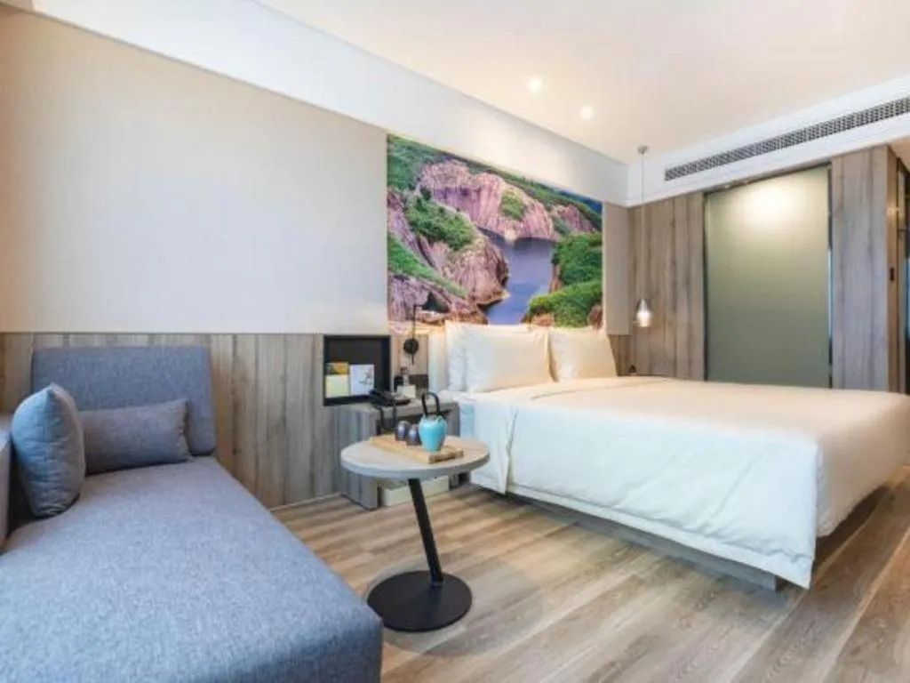 Bed in Atour Hotel Changsha Wuyi Square Wanbao Avenue