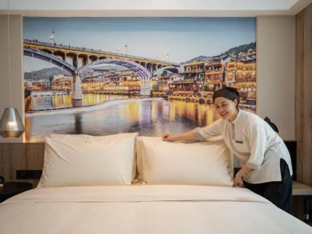 Bed in Atour Hotel Changsha Wuyi Square Wanbao Avenue