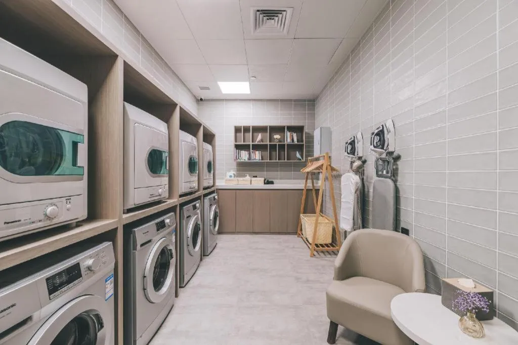 Atour Hotel Wenzhou Yueqing Nanhong Plaza