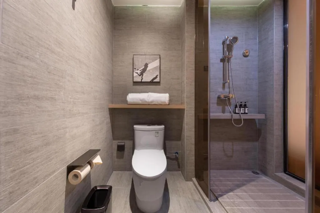 Atour Hotel Huainan Railway Station Commercial and Cultural Square