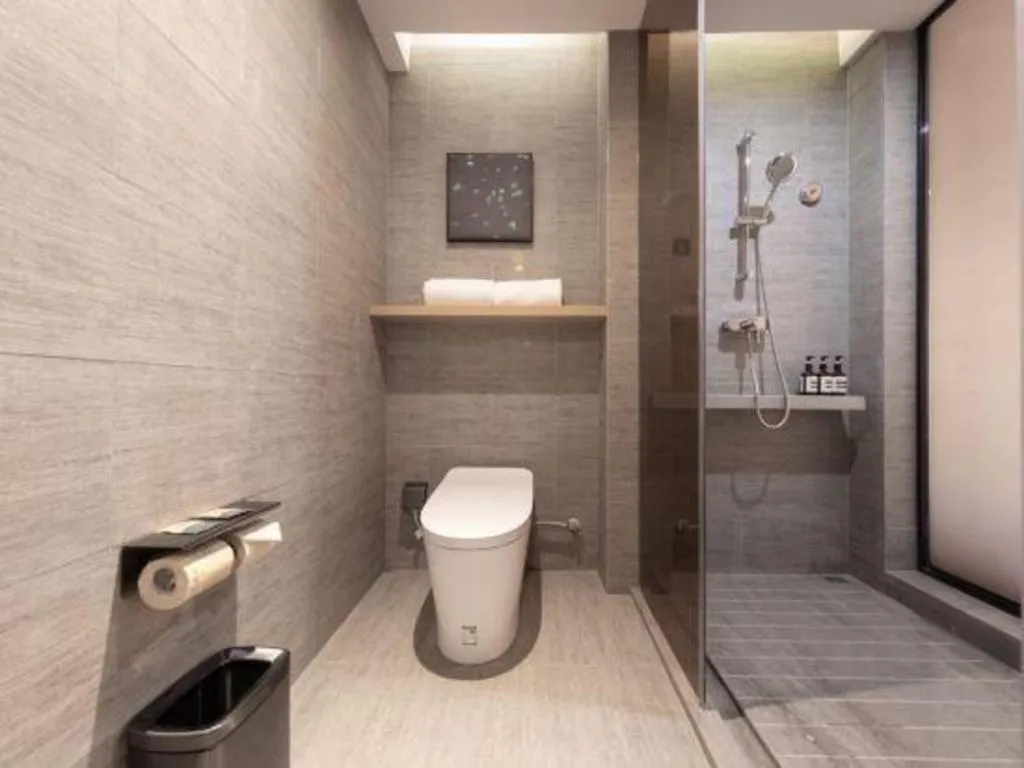 Atour Hotel Huainan Railway Station Commercial and Cultural Square