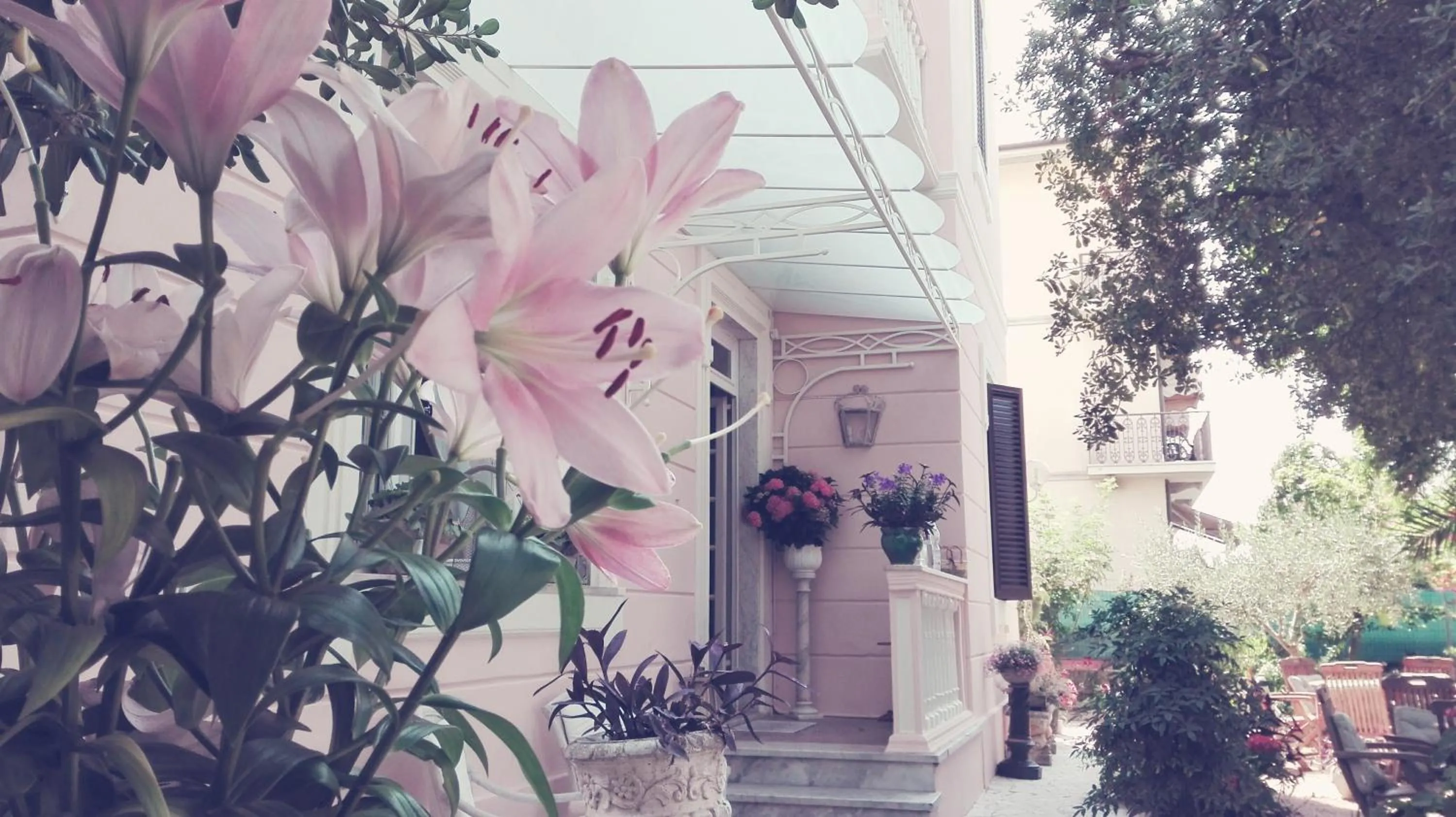 Facade/entrance in Villa la Fonte