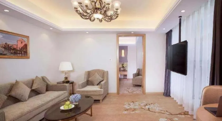 Vienna Hotel Zhengzhou East High-Speed Railway Station