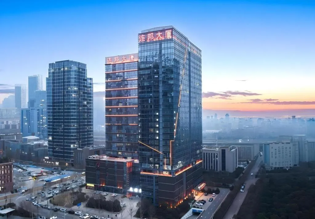 Vienna Hotel Zhengzhou East High-Speed Railway Station
