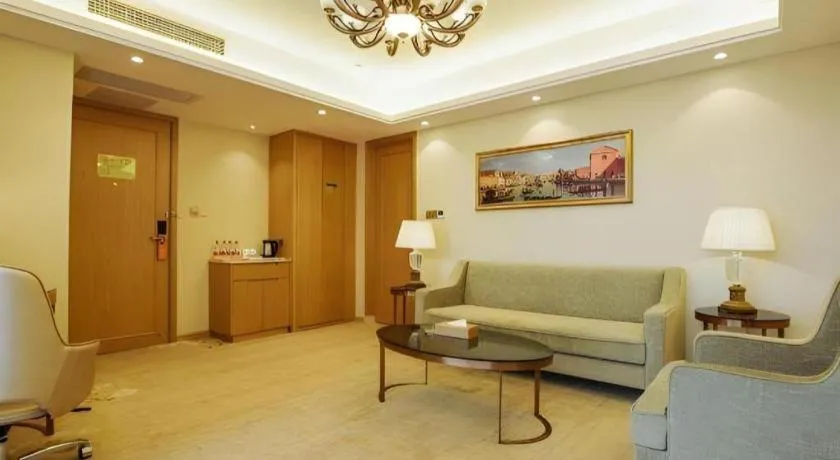 Vienna Hotel Zhengzhou East High-Speed Railway Station