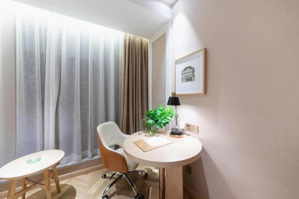 Vienna Hotel Chongqing West Station Square