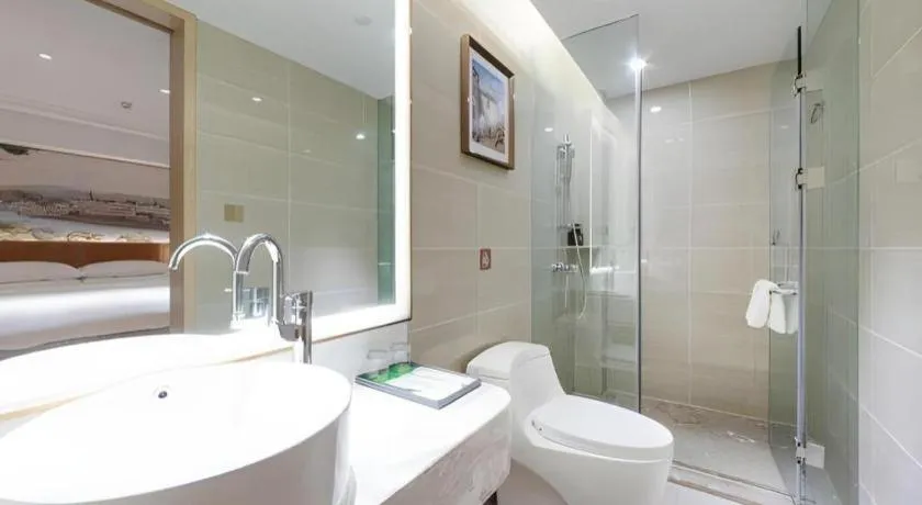 Vienna Hotel Chongqing West Station Square