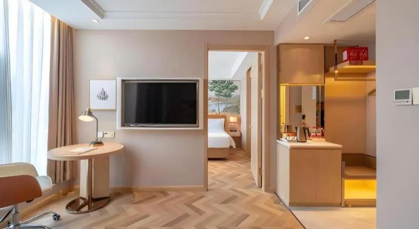 Vienna Hotel Chongqing West Station Square