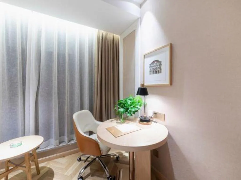 Vienna Hotel Chongqing West Station Square