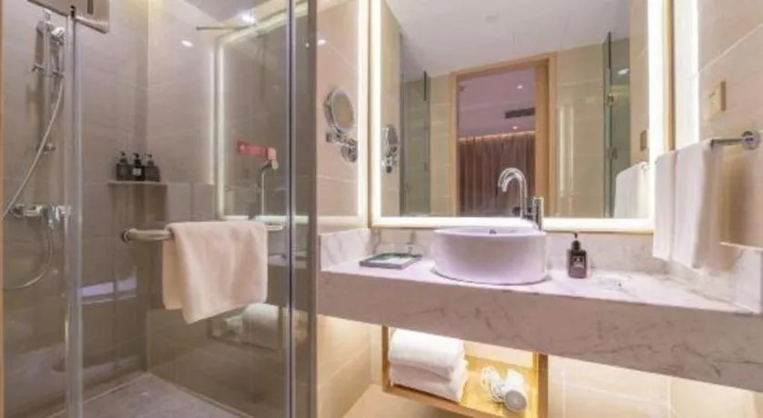 Vienna Hotel Chongqing West Station Square