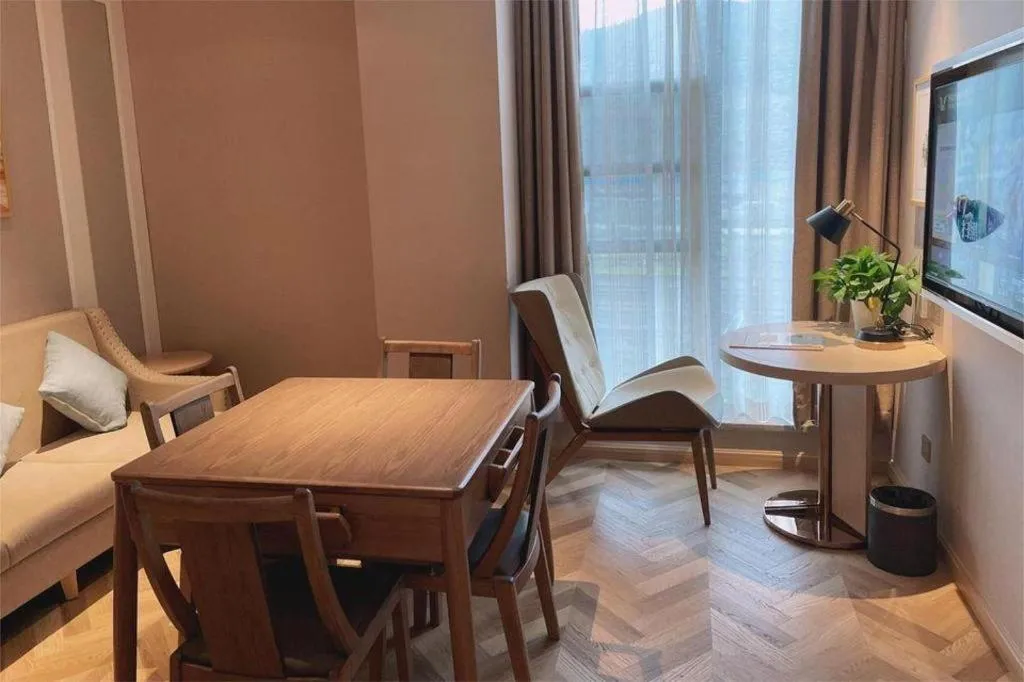 Vienna Hotel Chongqing West Station Square