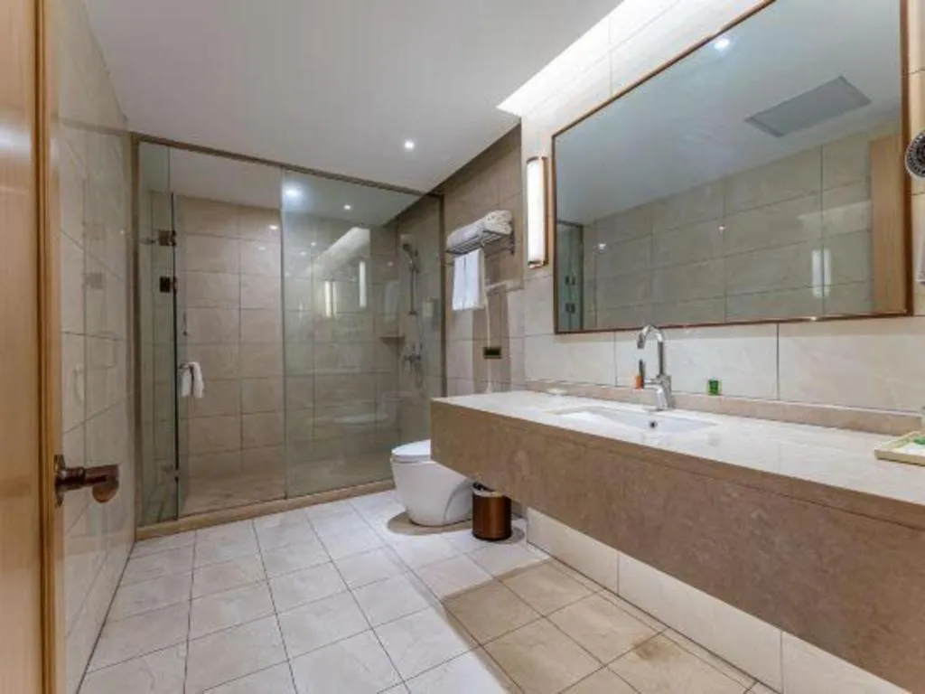 Vienna Hotel Jinjiang Bus Passenger Station