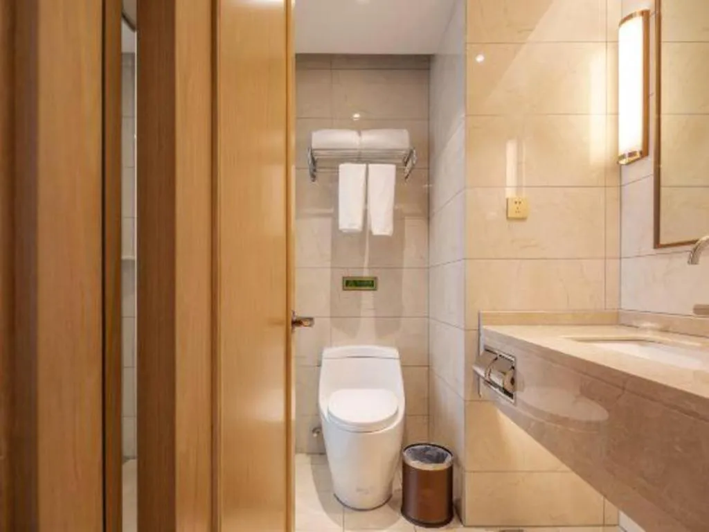 Vienna Hotel Jinjiang Bus Passenger Station