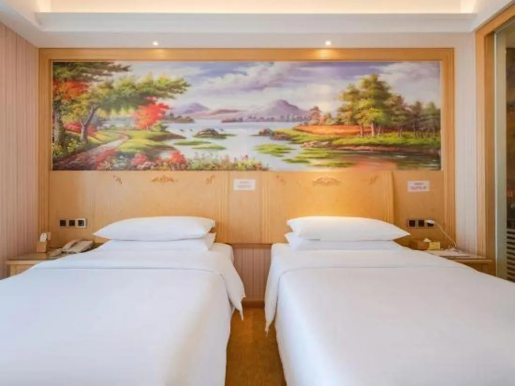 Bed in Vienna Hotel Chengdu North Railway Station North Square Wukuaishi Metro Station