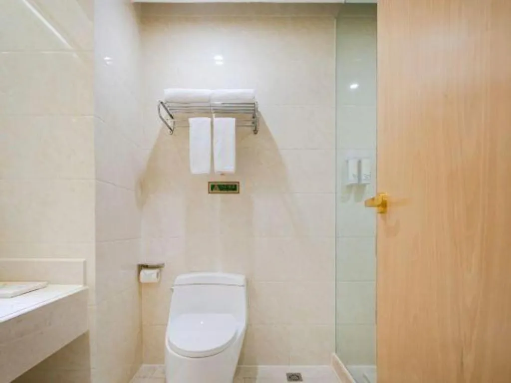 Vienna Hotel Chengdu North Railway Station North Square Wukuaishi Metro Station