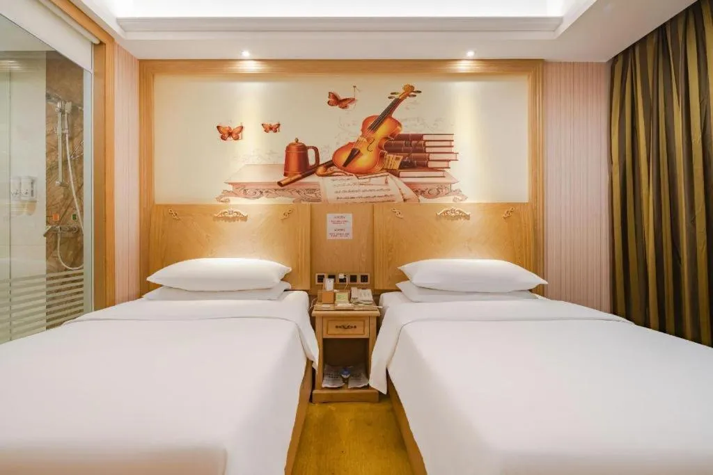 Bed in Vienna Hotel Chengdu North Railway Station North Square Wukuaishi Metro Station