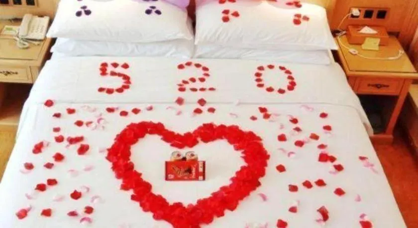 Bed in Vienna Hotel Chengdu North Railway Station North Square Wukuaishi Metro Station