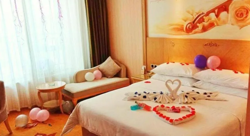 Bed in Vienna Hotel Chengdu North Railway Station North Square Wukuaishi Metro Station