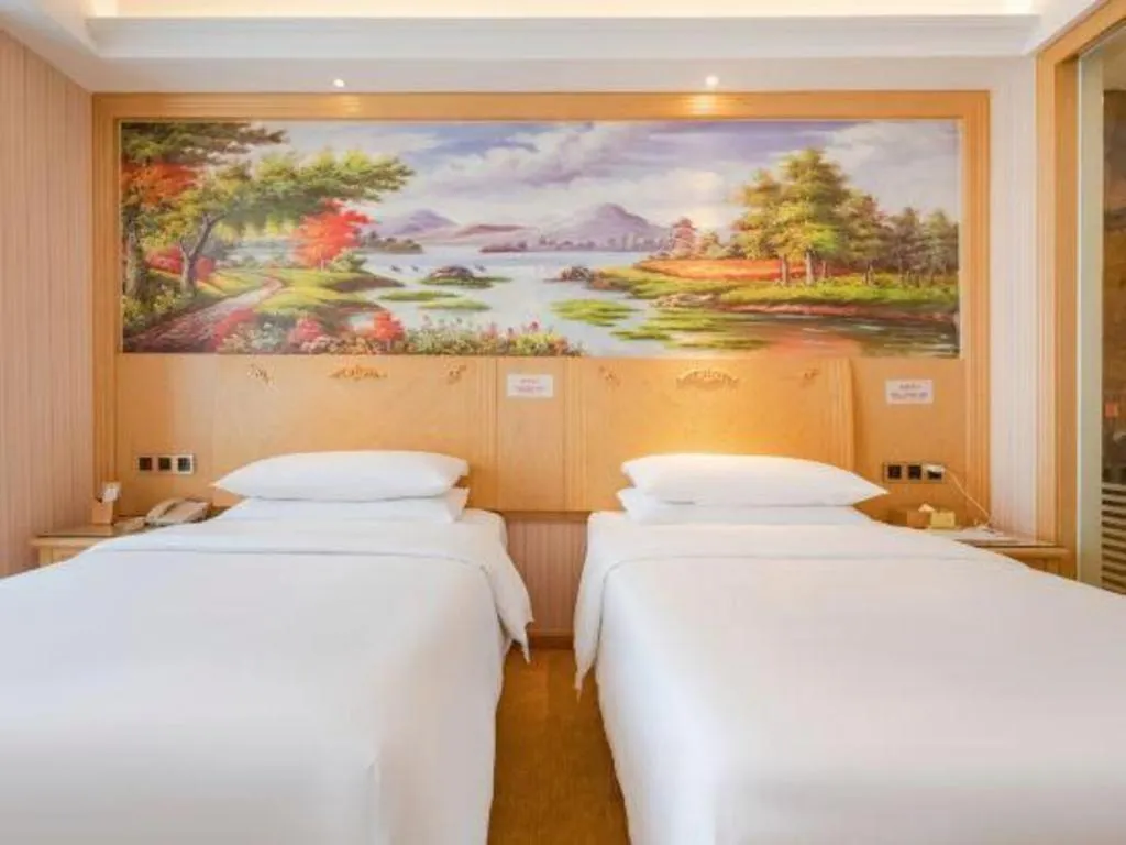 Bed in Vienna Hotel Chengdu North Railway Station North Square Wukuaishi Metro Station