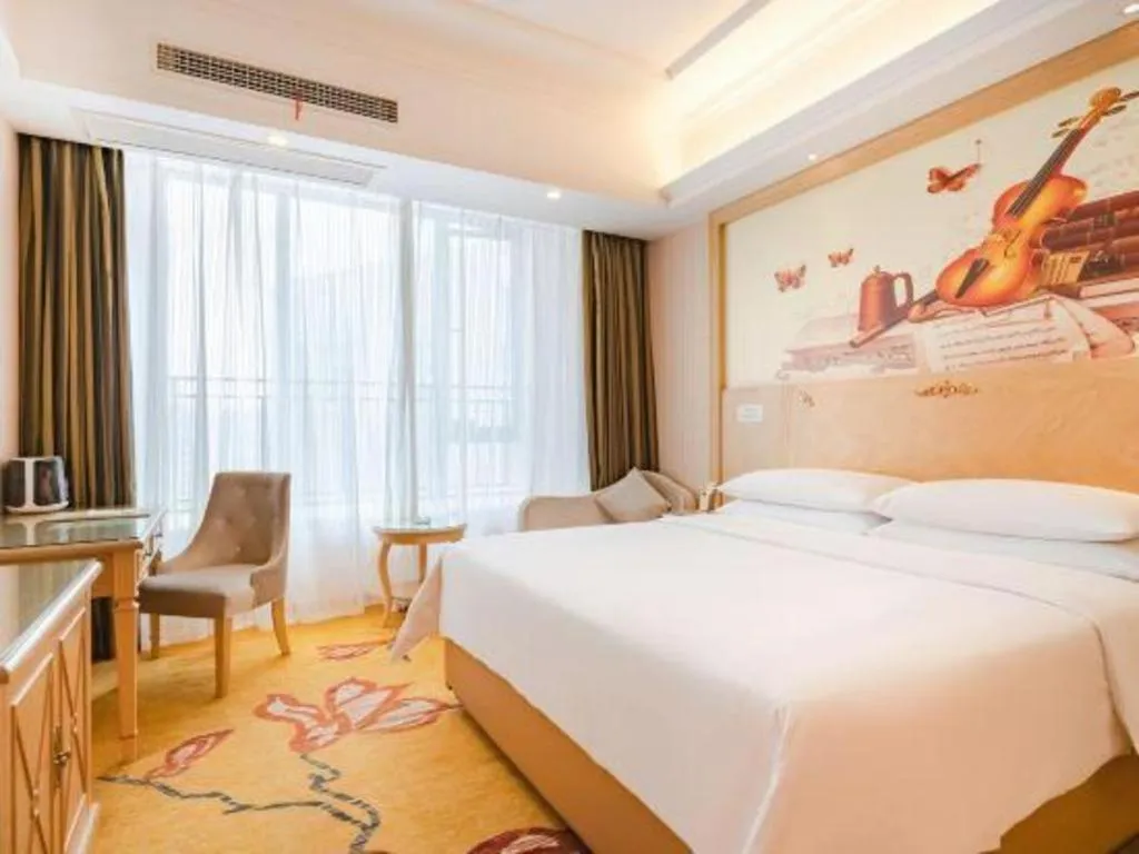 Bed in Vienna Hotel Chengdu North Railway Station North Square Wukuaishi Metro Station