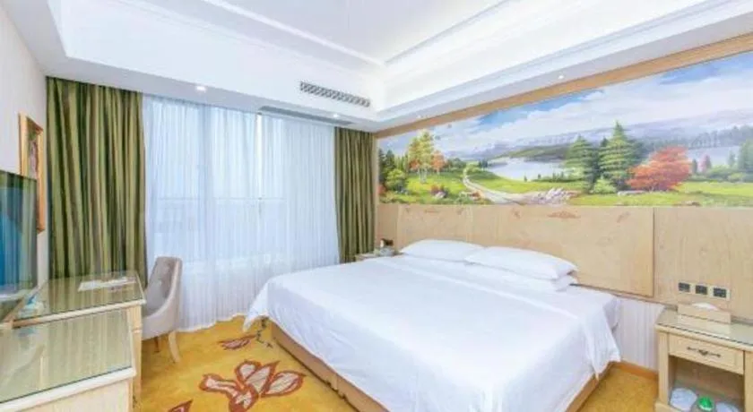 Bed in Vienna Hotel Chengdu North Railway Station North Square Wukuaishi Metro Station