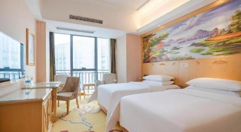 Bed in Vienna Hotel Chengdu North Railway Station North Square Wukuaishi Metro Station