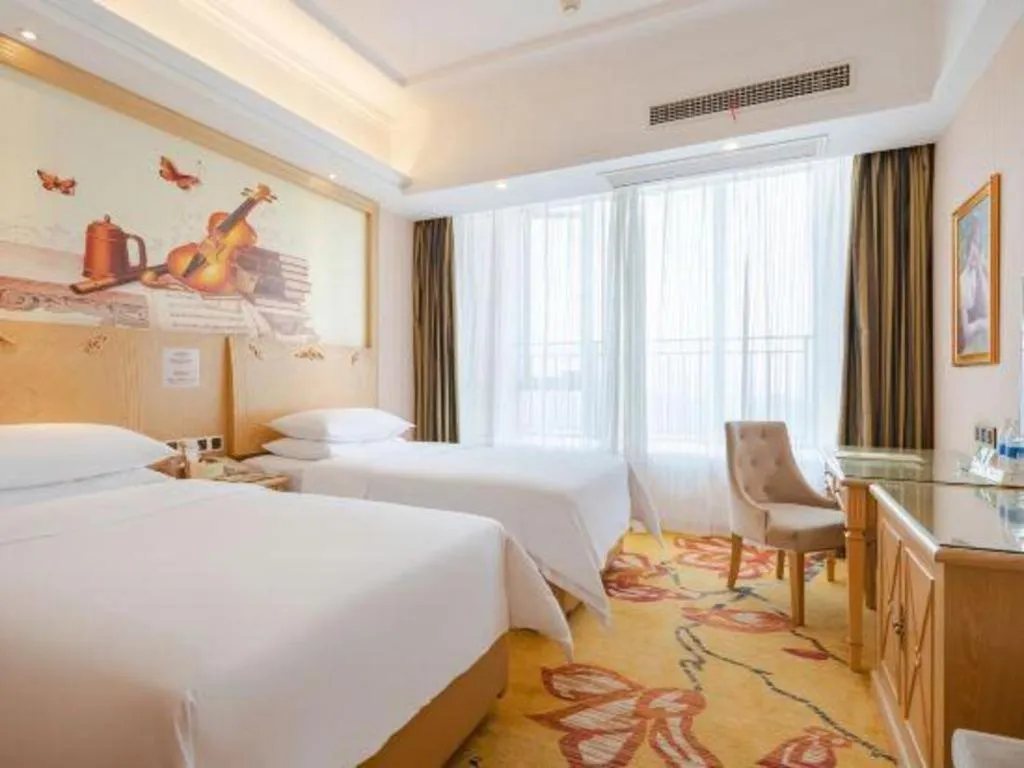 Bed in Vienna Hotel Chengdu North Railway Station North Square Wukuaishi Metro Station