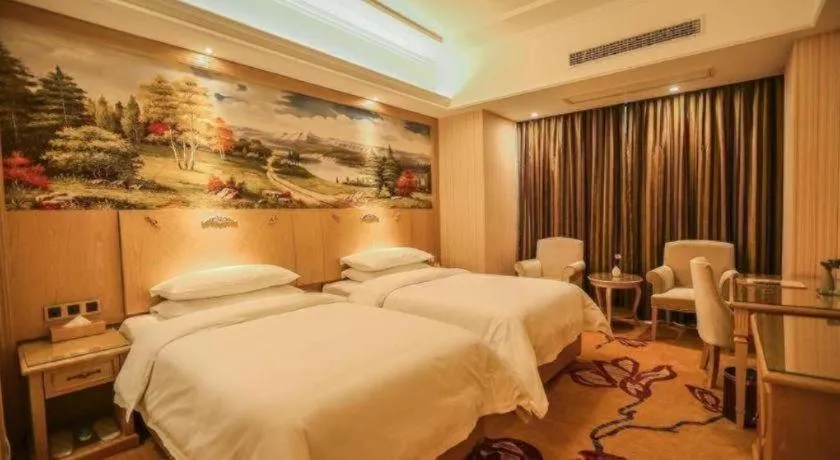 Bed in Vienna Hotel Chengdu North Railway Station North Square Wukuaishi Metro Station