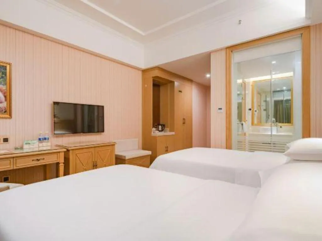 Bed in Vienna Hotel Chengdu North Railway Station North Square Wukuaishi Metro Station