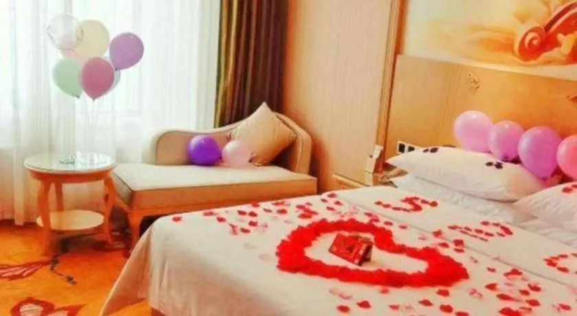 Bed in Vienna Hotel Chengdu North Railway Station North Square Wukuaishi Metro Station