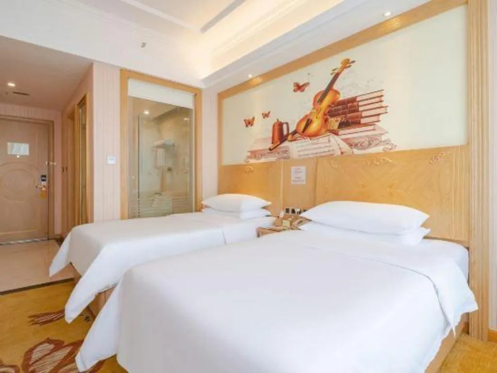 Bed in Vienna Hotel Chengdu North Railway Station North Square Wukuaishi Metro Station