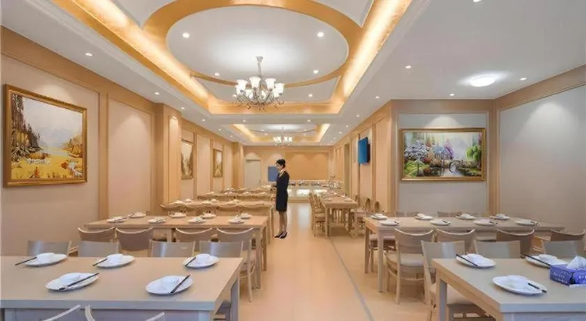 Vienna Hotel Yuxi Hongta Avenue High-Speed Railway Station