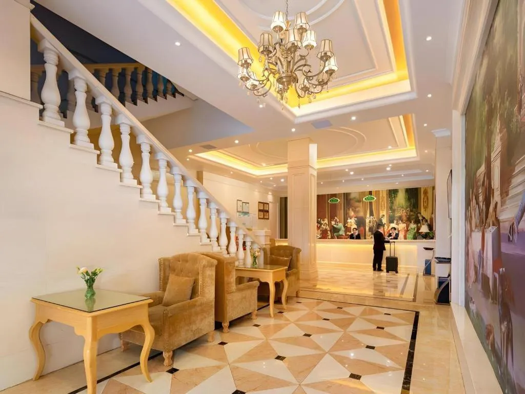 Vienna Hotel Chongqing Shizhu Stadium