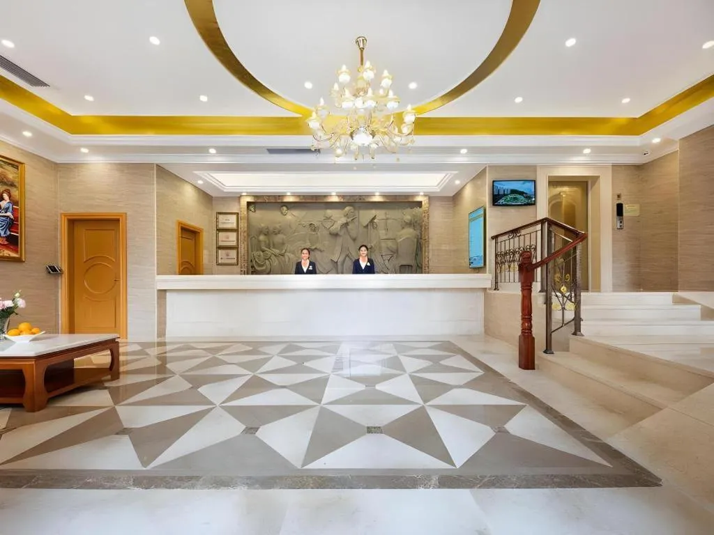 Vienna Hotel Guangdong Huidong Herung Pedestrian Street