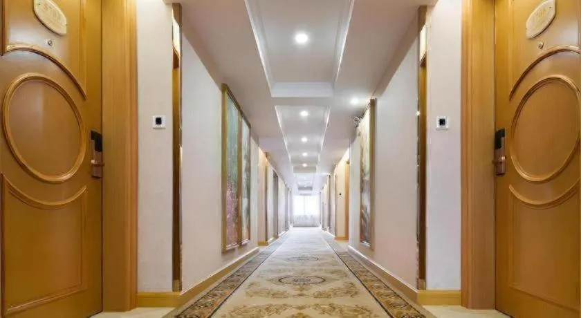 Vienna Hotel Guangdong Huidong Herung Pedestrian Street