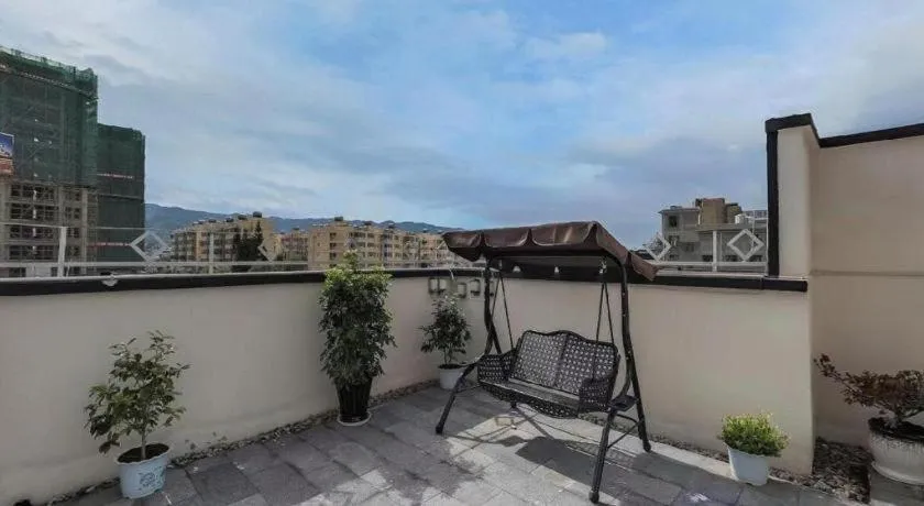 Vienna Hotel Lincang New Asia Pacific Times Square