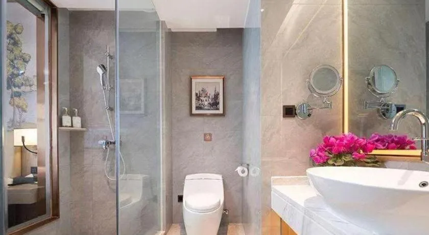 Vienna Hotel Lincang New Asia Pacific Times Square