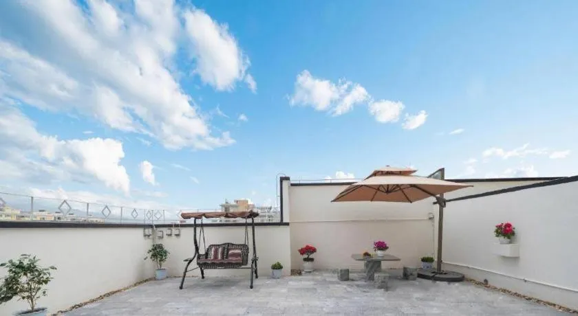 Vienna Hotel Lincang New Asia Pacific Times Square