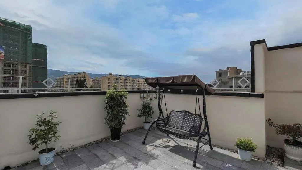 Vienna Hotel Lincang New Asia Pacific Times Square