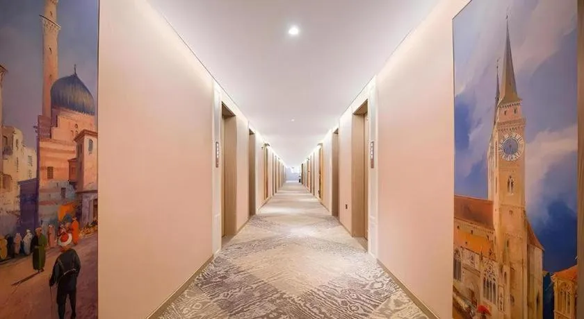 Vienna Hotel Lincang New Asia Pacific Times Square