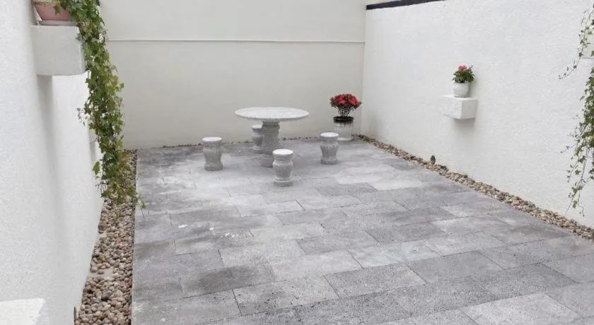 Vienna Hotel Lincang New Asia Pacific Times Square