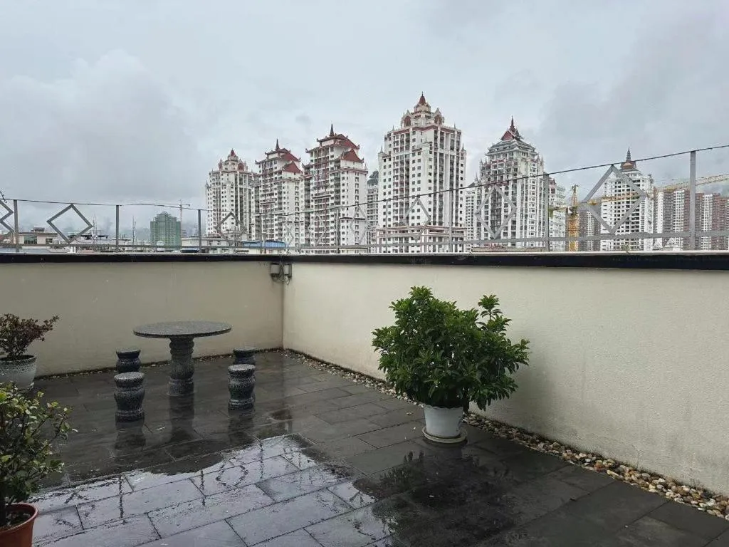 Vienna Hotel Lincang New Asia Pacific Times Square