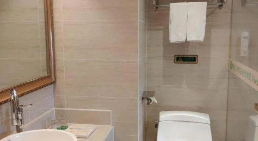 Vienna Hotel Guangxi Zhongshan Central Plaza West High-Speed Railway Station