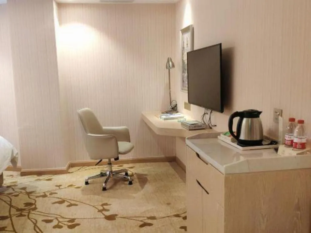 Vienna Hotel Guangxi Zhongshan Central Plaza West High-Speed Railway Station