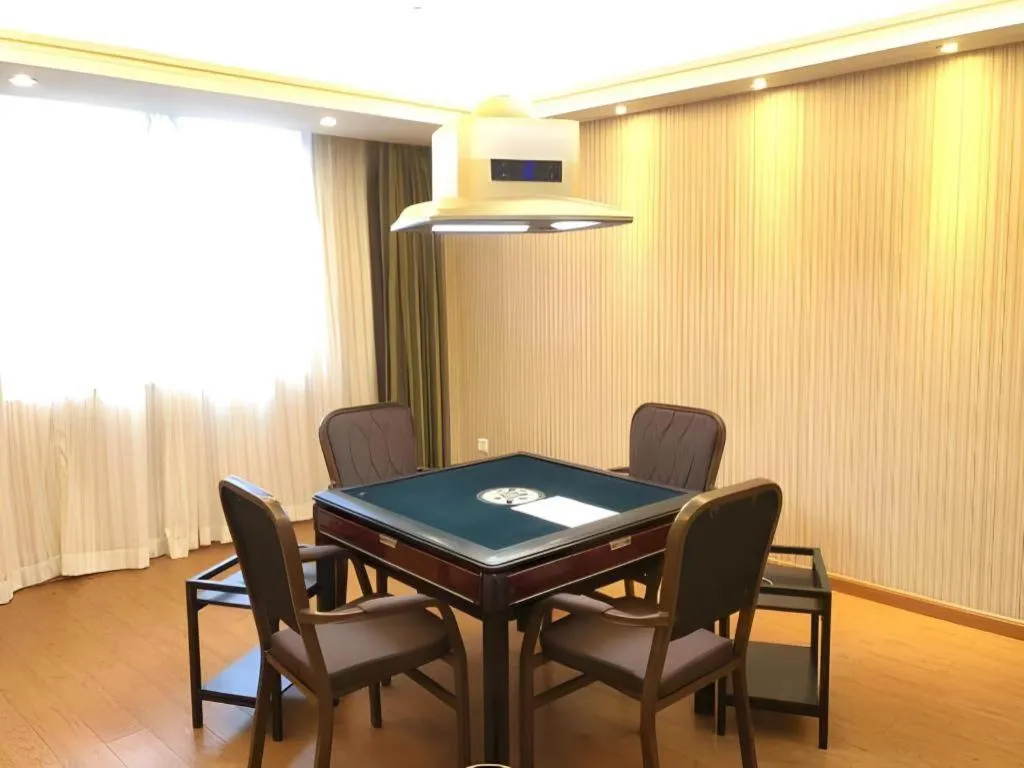 Vienna Hotel Hubei Jinzhou Jianli Jiangcheng