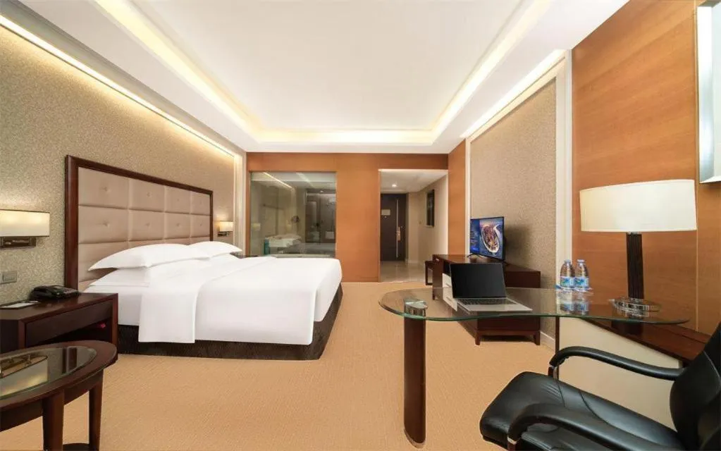 Bed in Venus Royal Hotel Shenzhen International Exhibition Center