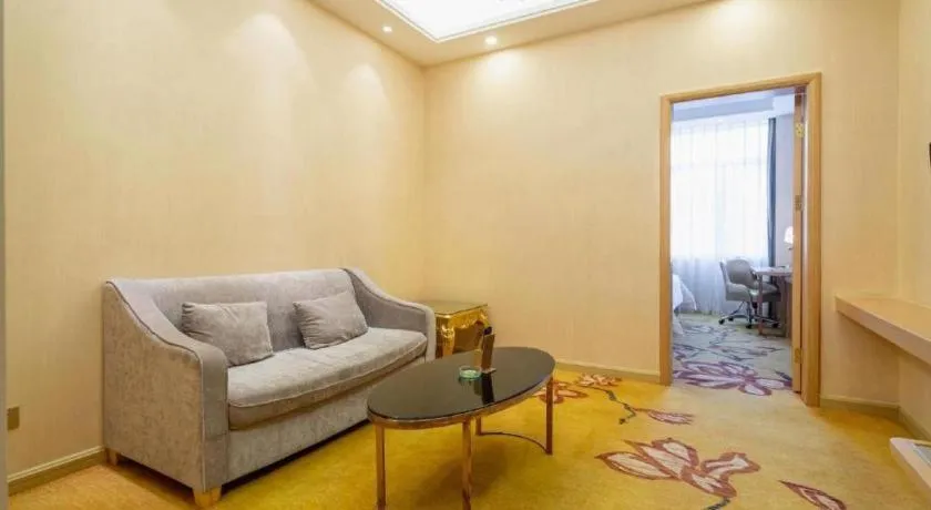 Vienna Hotel Fuzhou Changle Zhenghe Metro Station