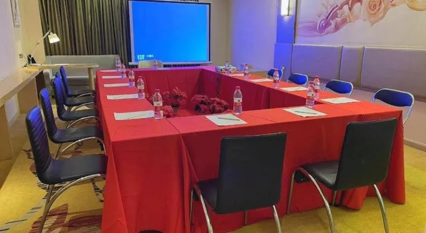 Vienna Hotel Fuzhou Changle Zhenghe Metro Station