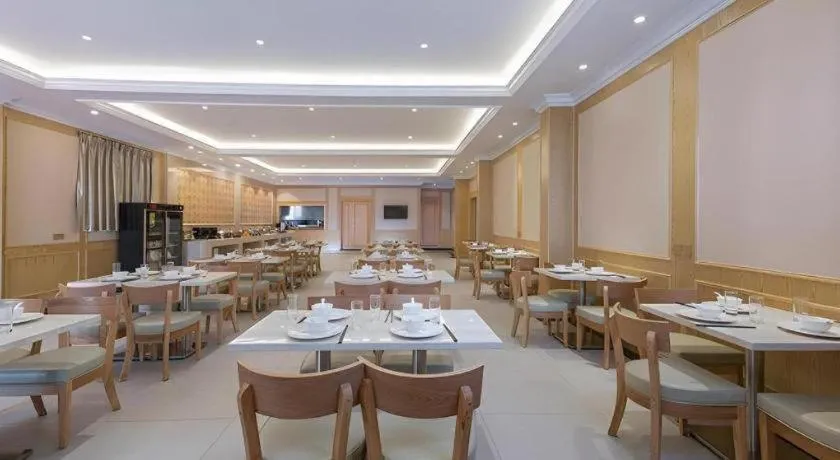 Vienna Hotel Fuzhou Changle Zhenghe Metro Station